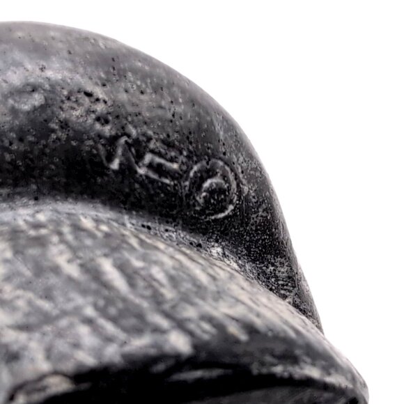 Wolf Original Seal Handcrafted Sculpture Figurine Canada Signed Stone/Resin - Picture 9 of 9